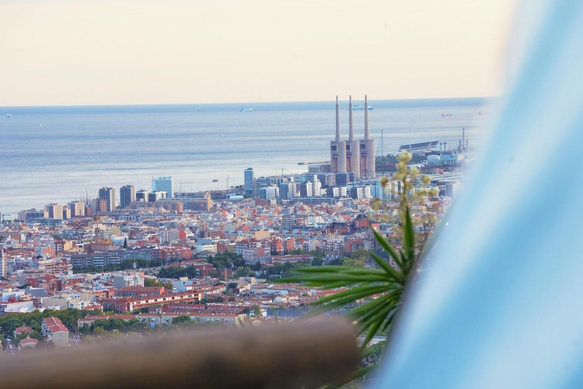 Aaa View Private Terrace Outdoor Heated Hot Tub Family Fun Villa Badalona Bagian luar foto