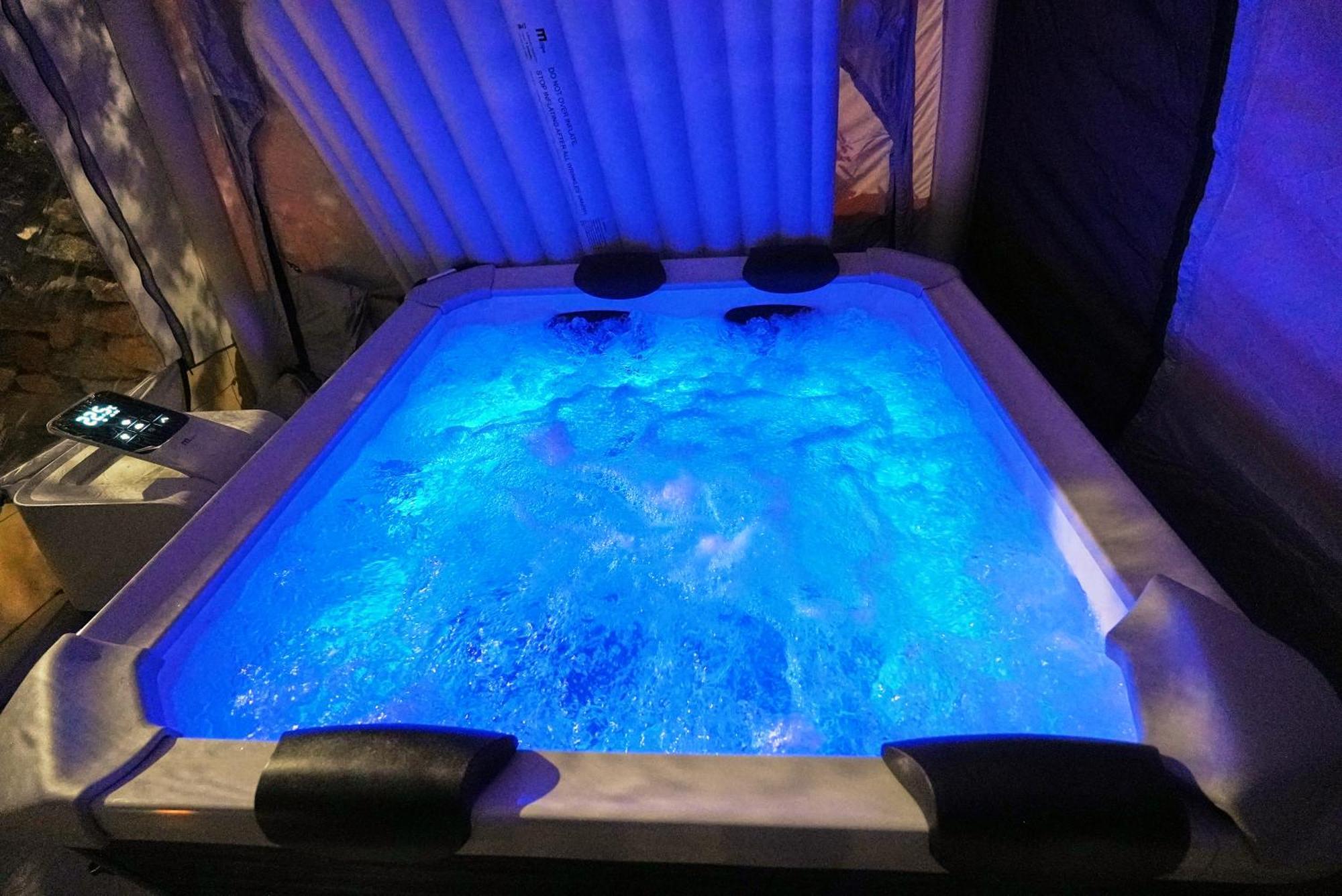 Aaa View Private Terrace Outdoor Heated Hot Tub Family Fun Villa Badalona Bagian luar foto