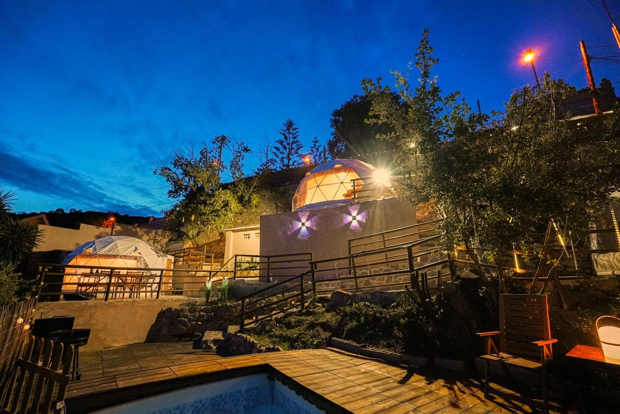 Aaa View Private Terrace Outdoor Heated Hot Tub Family Fun Villa Badalona Bagian luar foto